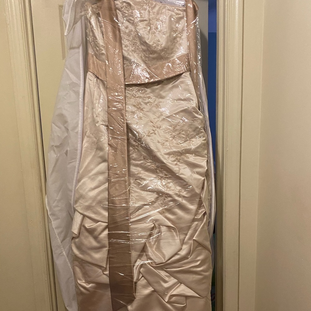 Nice strapless formal gown